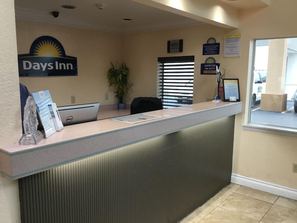 Days Inn By Wyndham San Antonio Airport מראה חיצוני תמונה